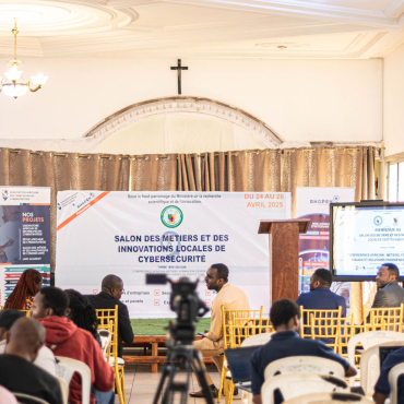 Retour sur la 1ʳᵉ édition du SMI-CYBER 2025 au Cameroun : les enjeux de la cybersécurité au cœur des échanges